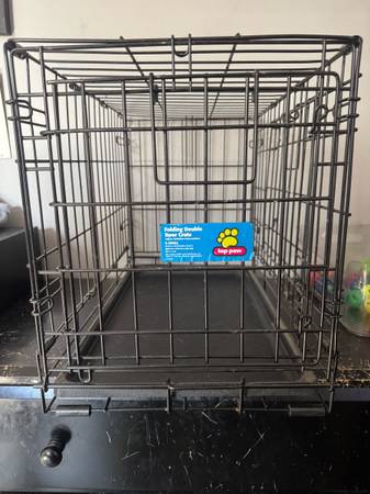 BOOKS, BAG, DOG CAGE (Florence)63624637633793123