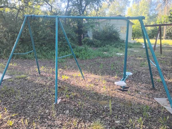 Swing set frame 1