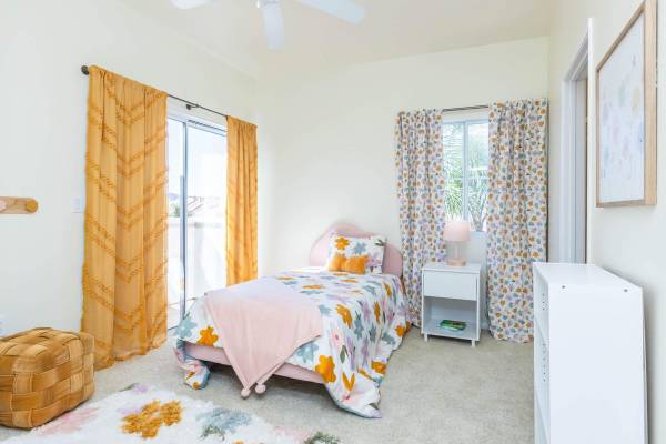 $2,949 / 2br - 1179ft2 - Refrigerator with Ice Maker, Crown Molding, 2 bedroom (17621 W. Pauline Ct., Los Angeles, CA)63912984704899124