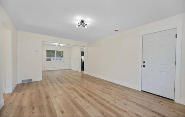 $1400.00 / 2br - 1071ft2 - Modern Unit recently renovated!63974331041027123
