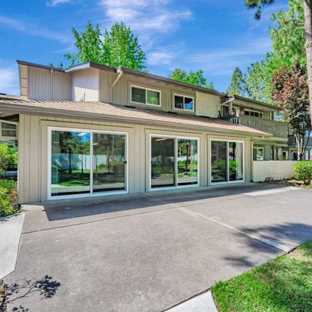 $1,865 / 1br - 539ft2 - Pet-Friendly! Bring your pet home today! (rohnert pk / cotati)63695766935939122
