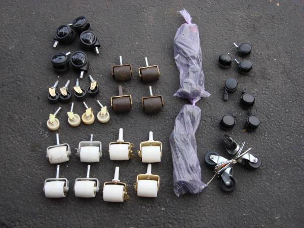 SETS OF CASTORS 1