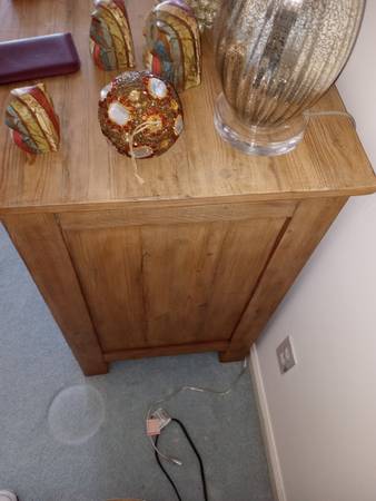 Matching All-Wood Chest of Draws and Headboard w/Full Sized Bed - $2,100 (Madison)63471317951107123