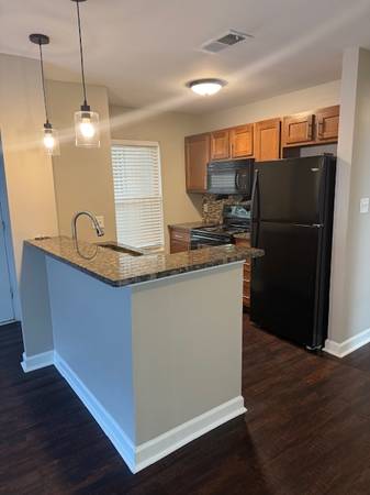 $1,625 / 2br - 1025ft2 - Renovated 2BR/2BA – Immediate Move-In! (Oakville/Mehlville)63924427224067123