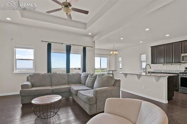 $559,900 / 5br - 9937 Morning Vista Dr (Peyton)63658161767939124