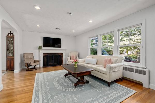 $4.800 / 3 habitaciones - 2091 pies² - 19/9 SIN COMISIÓN. Casa independiente de 3 habitaciones y 2 baños cerca de escuelas destacadas, piscina y biblioteca (BELMONT)63227451536385121