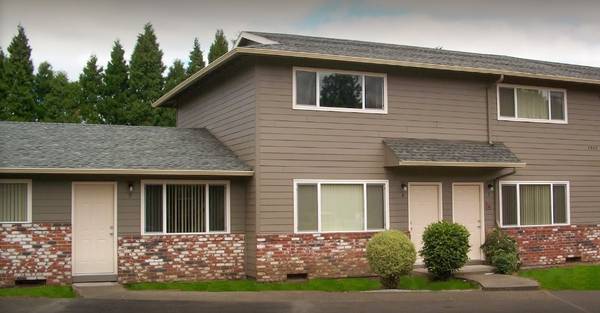 $1,327 / 3br - 806ft2 - 3/BD, Located in Portland, Playground (7911 SE 92nd Ave, Portland, OR)63615726624387124