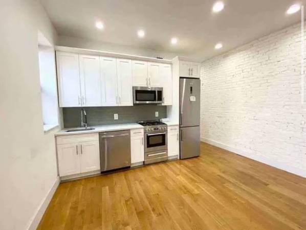 $1,385 / 3br - Urgent- 1 lovely room in 3B/2B (New York)63788808280835121