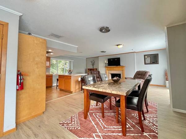 $915 / 1br - 655ft2 - ¡Atrás con el camión...¡es día de mudanza! (3915 Winona Way, Sioux City, IA)63849487814403121