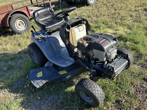 Craftsman lawn tractor 1