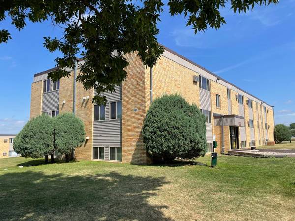 $735 / 1 hab - 520 pies² - 1 dormitorio, en Minot ND, calefacción incluida (505 Park Street, Minot, ND)63671856826369120