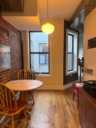 $1,400 / 3br - 100ft2 - Habitación súper soleada en Bushwick (1 al 31 de octubre) (Bushwick)63854287525121123