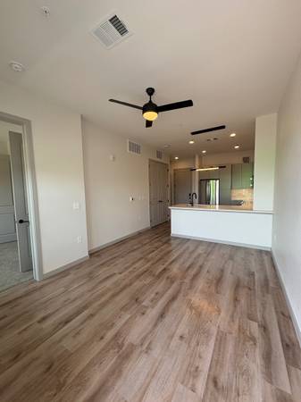 $1,392 / 1br - 613ft2 - 1 Bedroom Downtown Available Now, Best Amenities, Building Wide WIFI (Colorado Springs)63687084080771124