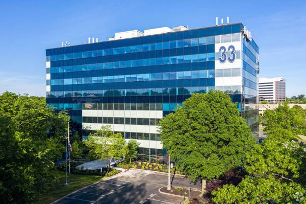 $748 Metropark office space! (Iselin)63676239908481121