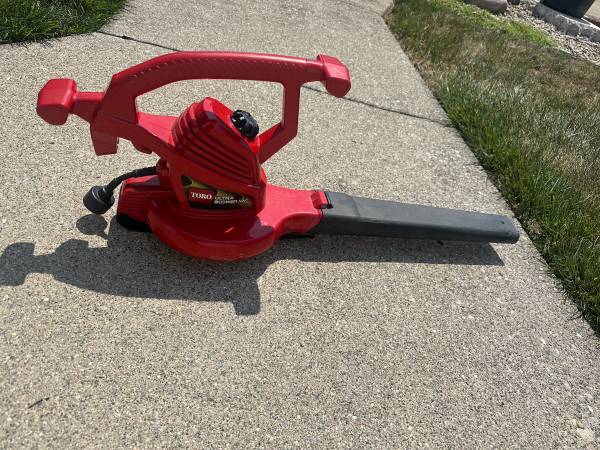 Leaf Blower 1
