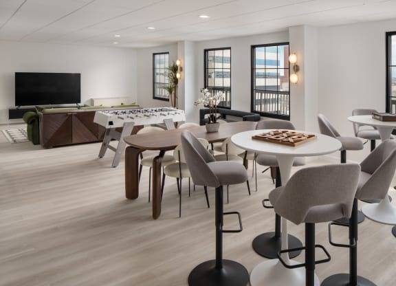 $1,145 / 400ft2 - Sky Lounge, High-speed Internet Access, Studio 1ba (301 W Lombard St , Baltimore, MD)63694927434497120