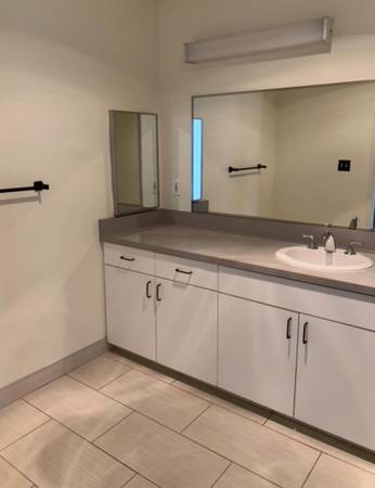 $2,495 / 1br - Contemporary 1B Apartment w Control Access, Flexible Terms + Gaslamp (Downtown in Gaslamp)63819180619907122