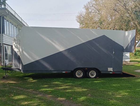 24' ENCLOSED CARGO TRAILER 1