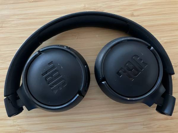 JBL Tune 500bt Bluetooth headphones 1
