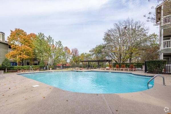 $1,540 / 2br - 1120ft2 - Ceiling Fans, Situated near Percy Priest Lake, Built in Dry-bar (Hermitage Tennessee)63673267883011120