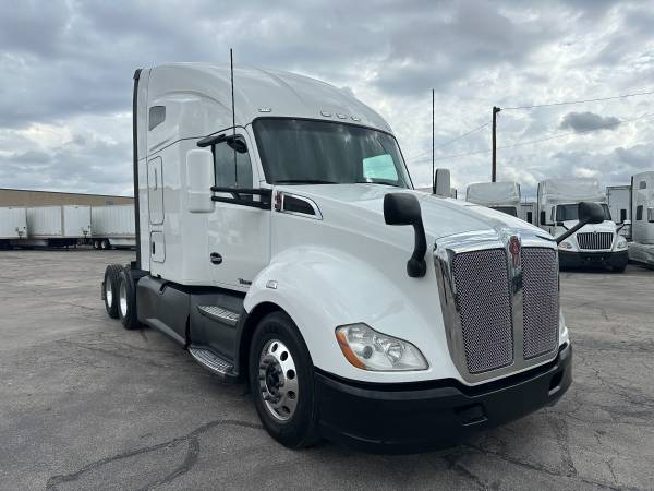 2020 Kenworth T680 Sleeper Cummins X15 Auto APU Double Bunk 458K 1