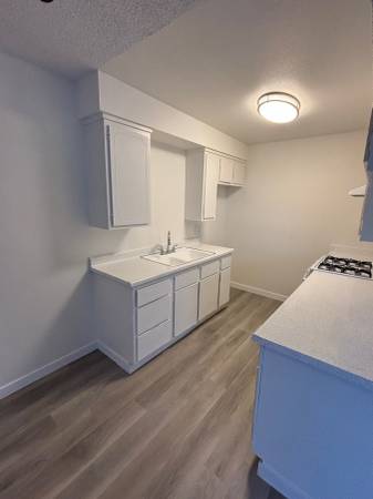 $1,850 / 1br - All Utilities Included in this Beautiful One Bedroom (Hawthorne)63893108152066122