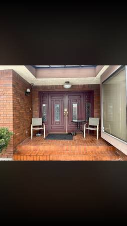 Spacious Double Room available - Oakridge 1