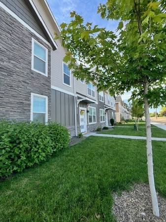 $1,675 / 2br - 1100ft2 - Townhouse w/Charm (Boise)64205433028482120