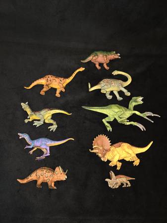DINOSAUR FIGURES TOYS (X9) LIKE NEW 1