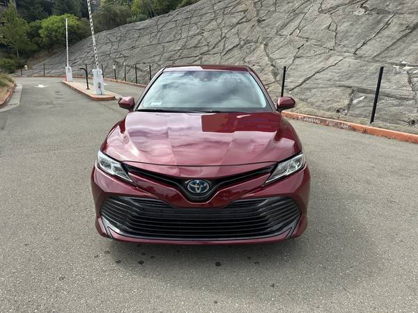 2020 TOYOTA CAMRY HUBRID - $17,500 (hayward / castro valley)63654702437123122