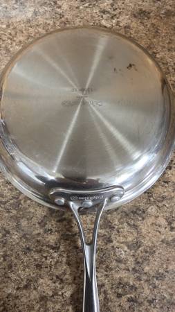 Caflphalon pan 11inch 1