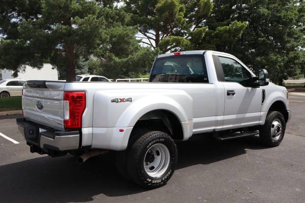2019 Ford F-350 Super Duty 4x4 4WD camioneta F350 XL - $29,999 (Victory Motors de Colorado)63493694737921123