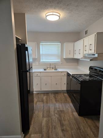 $1,424 / 2br - 1124ft2 - **September SPECIALS!  September rent 1/2 off & October 1/2 off. (Gainsville)63823035595521124