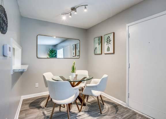 $700 / 1br - 640ft2 - 1 bedroom (8900 Chimney Rock Rd, Houston, TX)63906677857410123