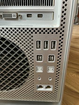 Apple Mac Pro dos procesadores Intel Xeon quad-core de 2,4 GHz - 24 GB de RAM - 150 dólares (West Roxbury)63471244331395123