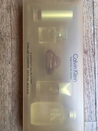 Calvin Klein Fragrances Mini Gift Set - $10 (Lake City)63471418648579120