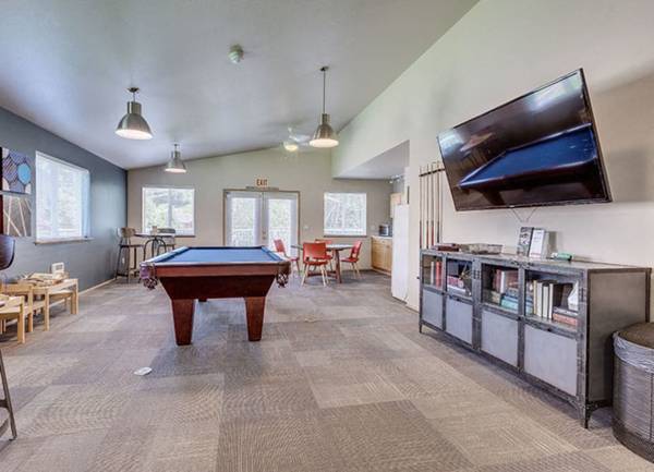 $1,950 / 2br - Blinds, Pet Friendly, On Site Storage (8510 212th St NE, Arlington, WA)63659499842433120