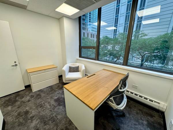 $700 All-Inclusive Office Space AVAILABLE at 40 E. Huron! (Magnificent Mile)63918412409730121