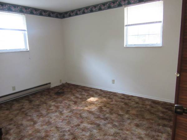 $895.00 / 3br - 3BR $895 country setting63989521283074124