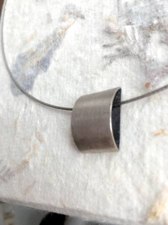 Like New Modern Minimalist Sterling Silver Floating Pendant Necklace 1