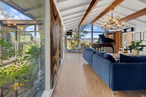 $6,000 / 3br - 2100ft2 - Unique and magical private sanctuary 3bed/2ba home in Sonoma County (santa rosa)64045028454275121