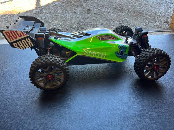 Aarma Typhon 3S RC Truck 1