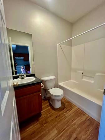 $1,850 / 2br - 850ft2 - Adorable 2 bd or 1 bd w/ office , Newly Remodeled , Central Ac off st prk near U (Lowell)63655220488961122