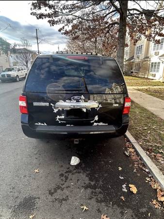 2009 Ford Expedition XLT 4x4 ONLY 145k MILES - $4,400 (Staten Island)63654713774081123
