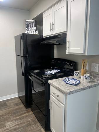 $1,171 / 1br - 649ft2 - One free Month 1x1 $1171.00 (Tucson AZ)63674911821827121