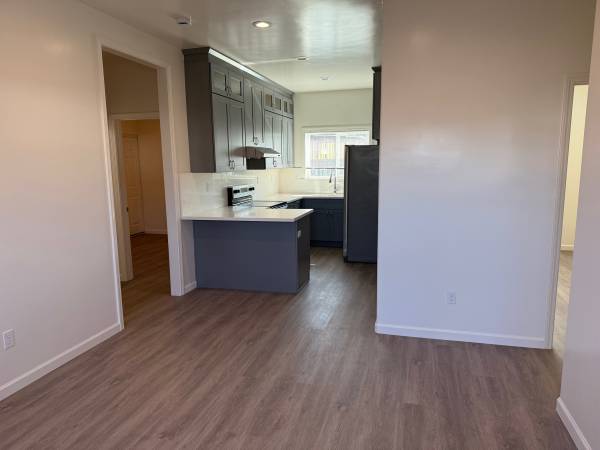 $3,600 / 4br - 1000ft2 - Mulford Gardens, detached, brand new, solar power, 4BR/2BA ADU home... (san leandro)63879904465025121