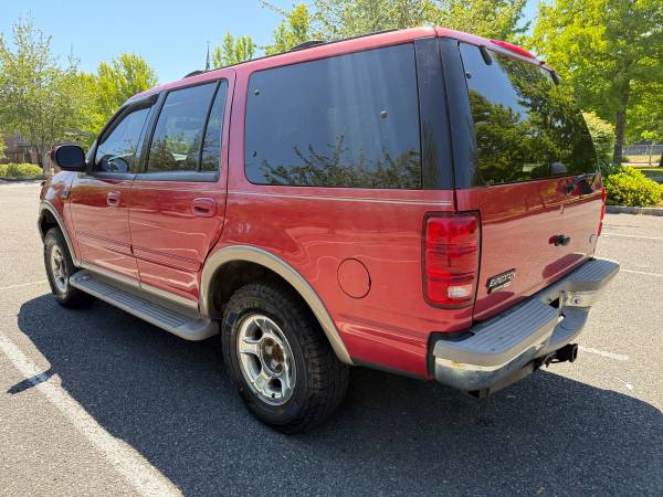 2002 Ford Expedition Eddie Bauer Edition - 143k miles - $4,500 (Lynnwood)63654706233859124