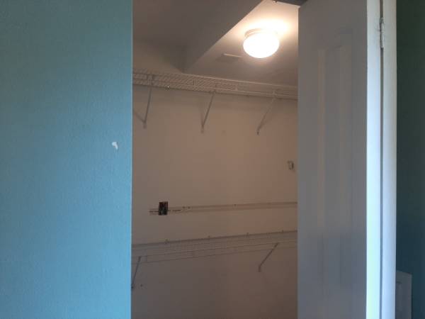 $1,400 / 2br - 2 bedroom efficiency for rent (Pine Crest/ Richmond Heights)64049281486467122