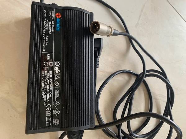 Merits Battery Charger 1