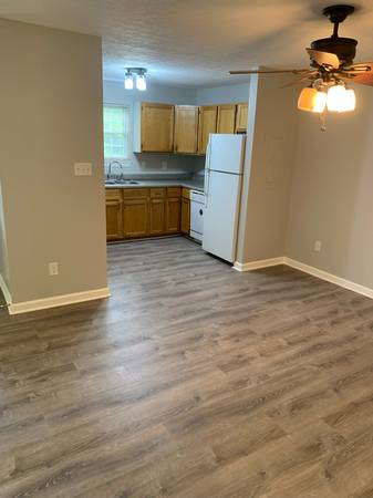 $1400.00 / 3br - 1135ft2 - *COMING SOON* Cozy Home Near WKU63846718976899123